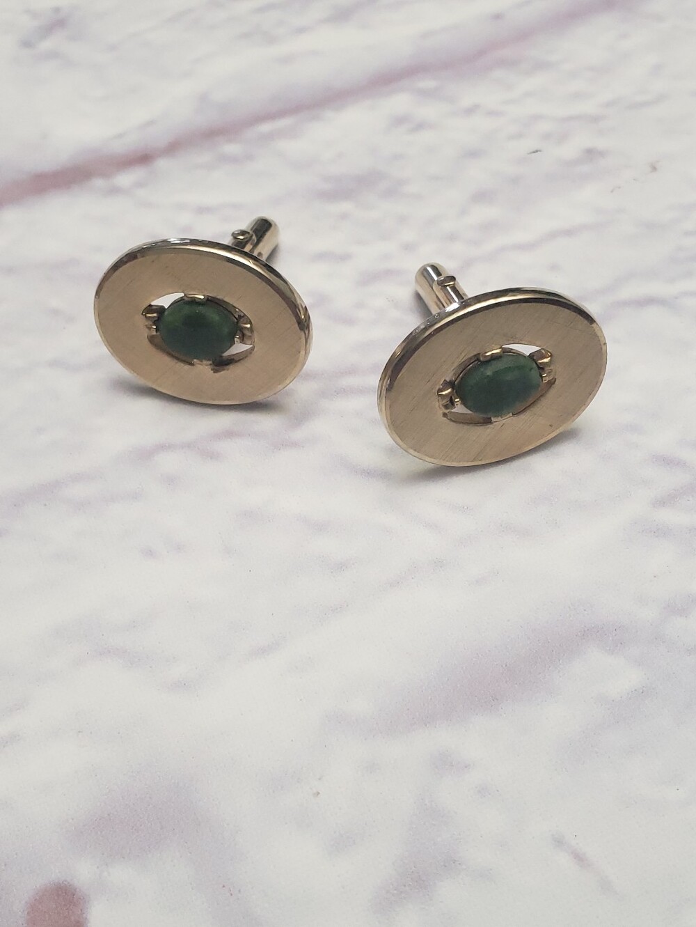 VINTAGE SWANK Goldtone & Green Agate Cuff Links